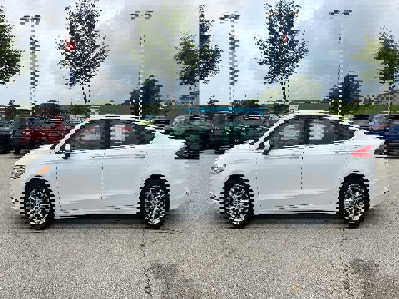 Used 2018 Ford Fusion SE image 10