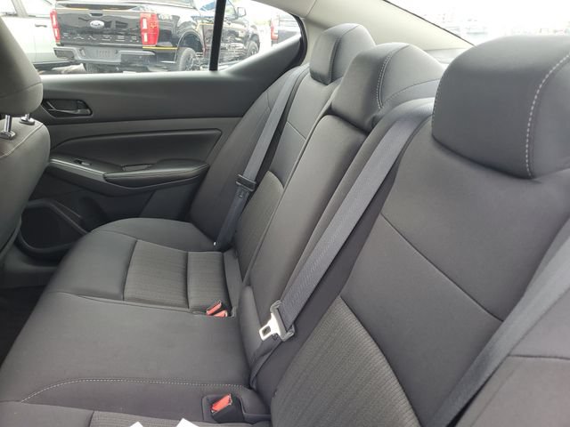 Used 2024 Nissan Altima 2.5 SV FWD image 24