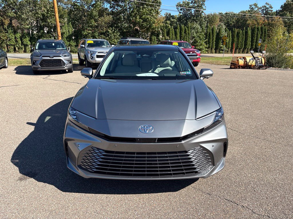 Used 2026 Toyota Camry XLE AWD/4WD image 9
