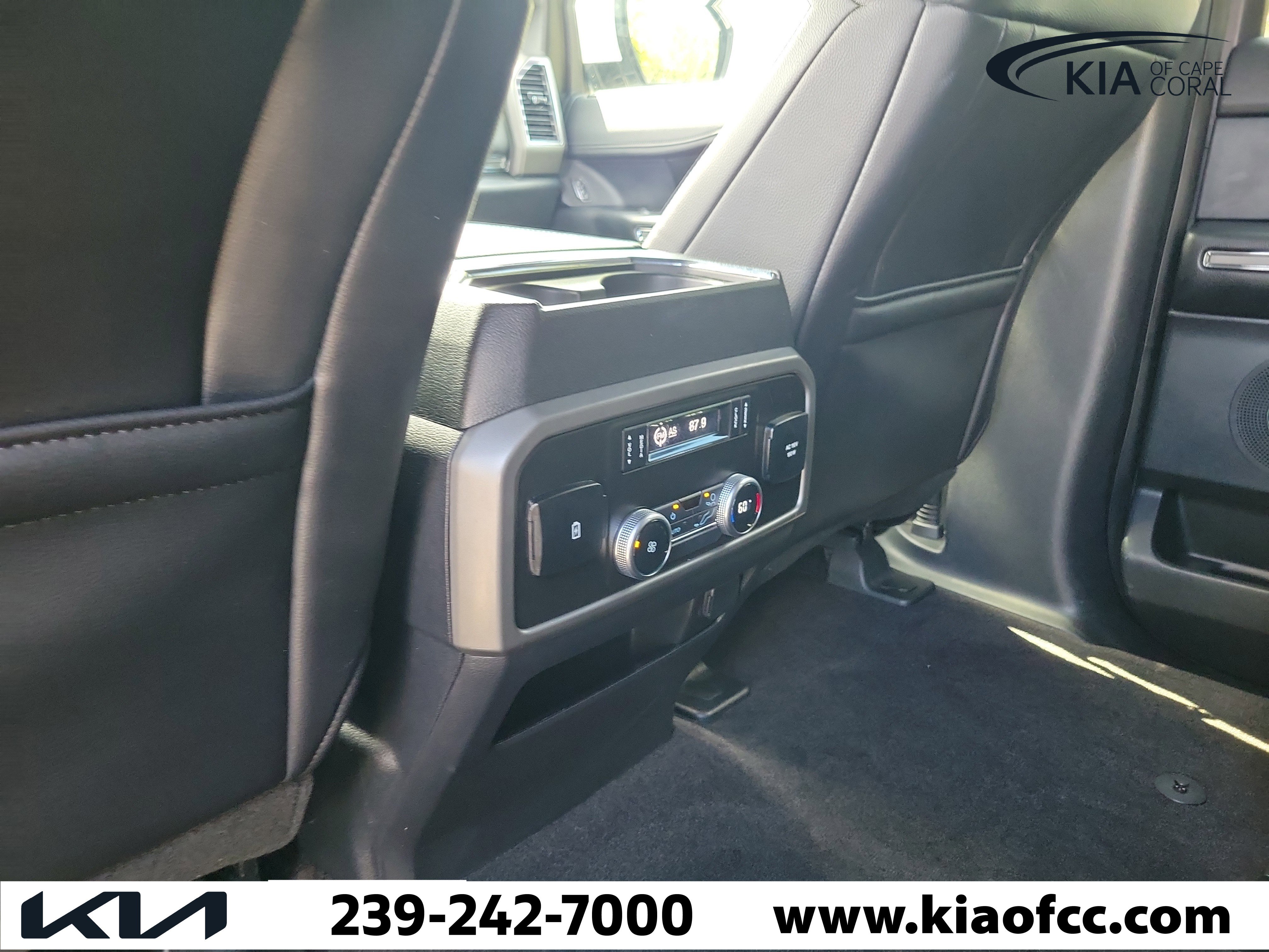 Used 2020 Ford Expedition Max XLT w/ Equipment Group 202A RWD image 16