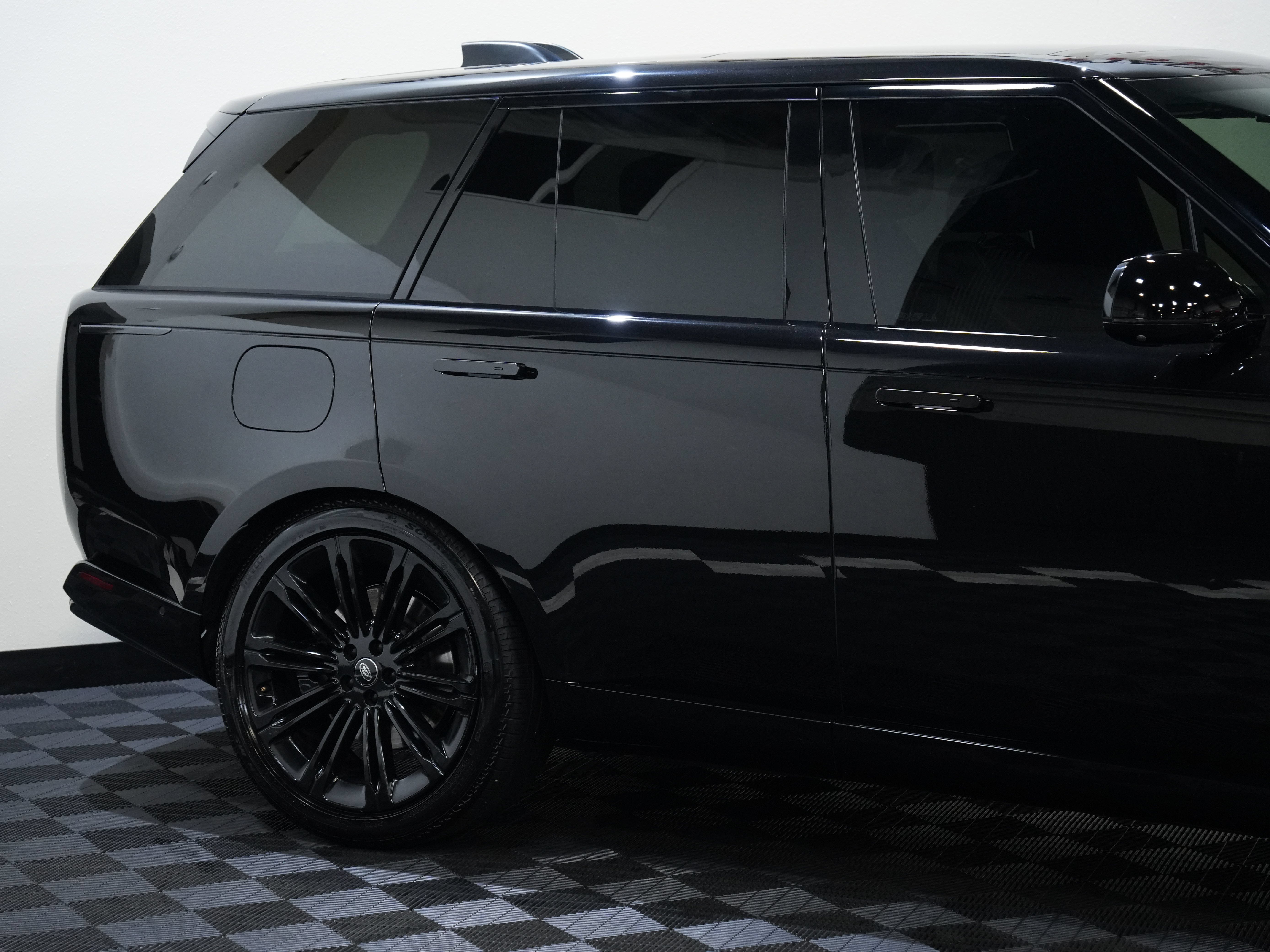 Used 2024 Land Rover Range Rover Autobiography AWD/4WD image 14