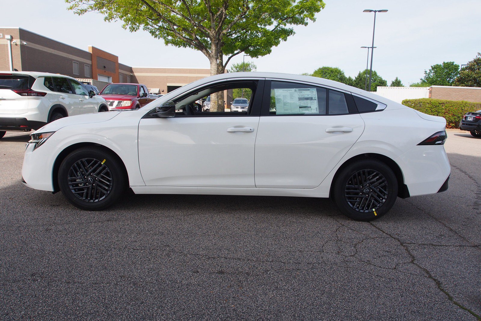 Used 2026 Nissan Sentra SV w/ SV Convenience Package FWD image 4