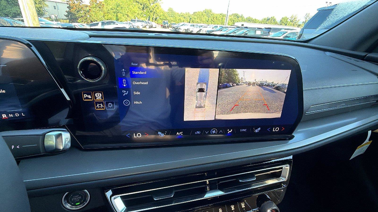 New 2027 Chevrolet Traverse LT w/ Midnight/Sport Edition FWD image 27