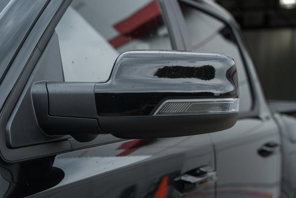 New 2026 RAM 1500 Laramie AWD/4WD image 16