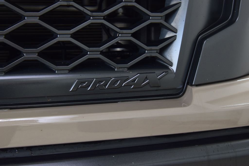 Used 2024 Nissan Titan PRO-4X w/ Pro-4x Convenience Package image 13