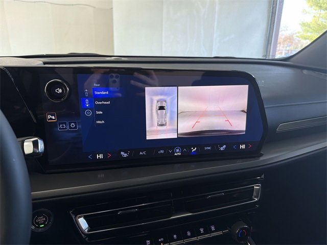 New 2026 Chevrolet Traverse LT w/ Sun and Wheel Package image 30