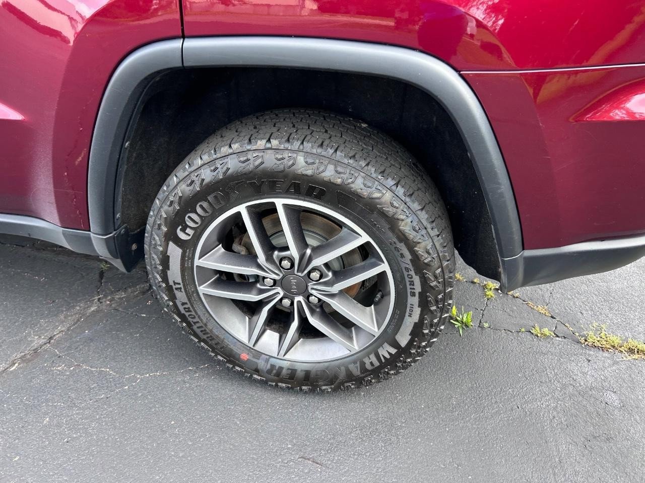 Used 2022 Jeep Grand Cherokee Limited image 7