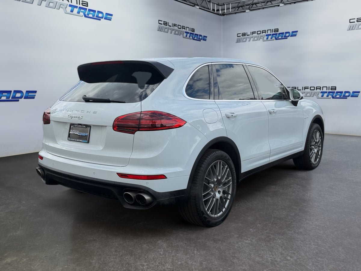 Used 2016 Porsche Cayenne S AWD/4WD image 5