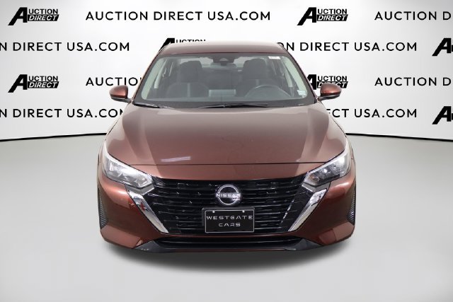 Used 2025 Nissan Sentra SV FWD image 2