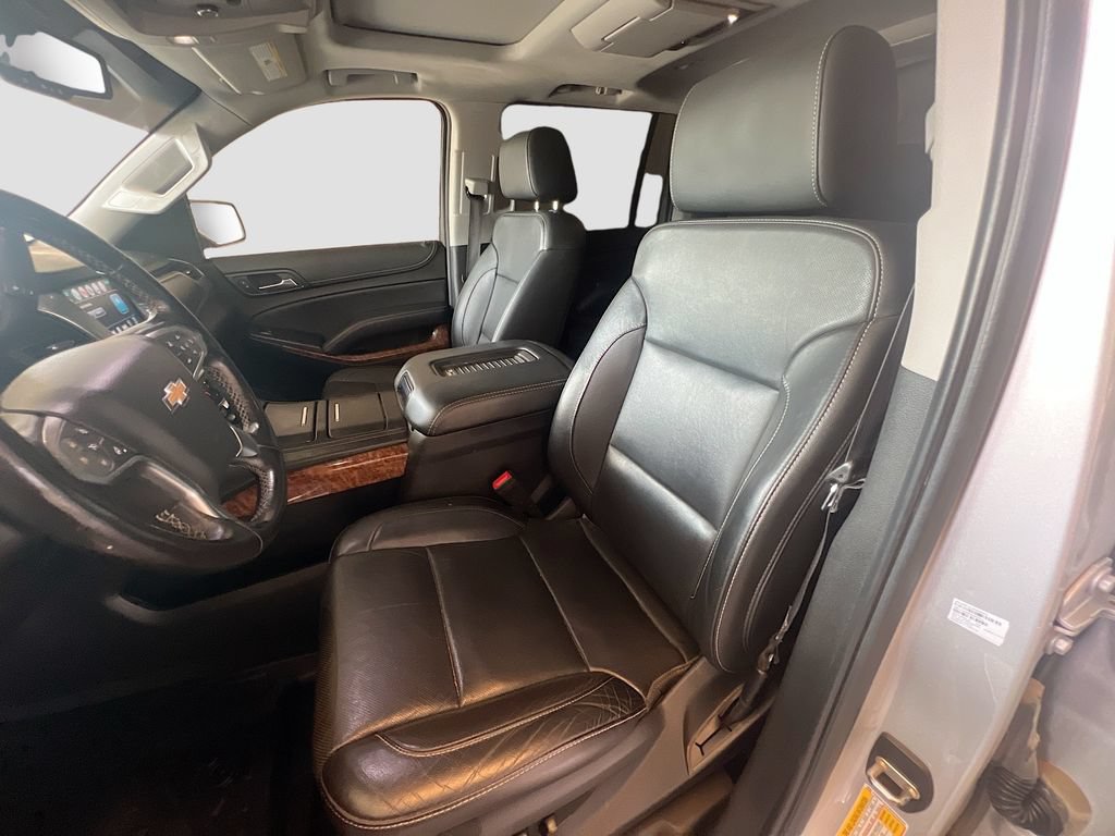 Used 2019 Chevrolet Suburban Premier AWD/4WD image 22