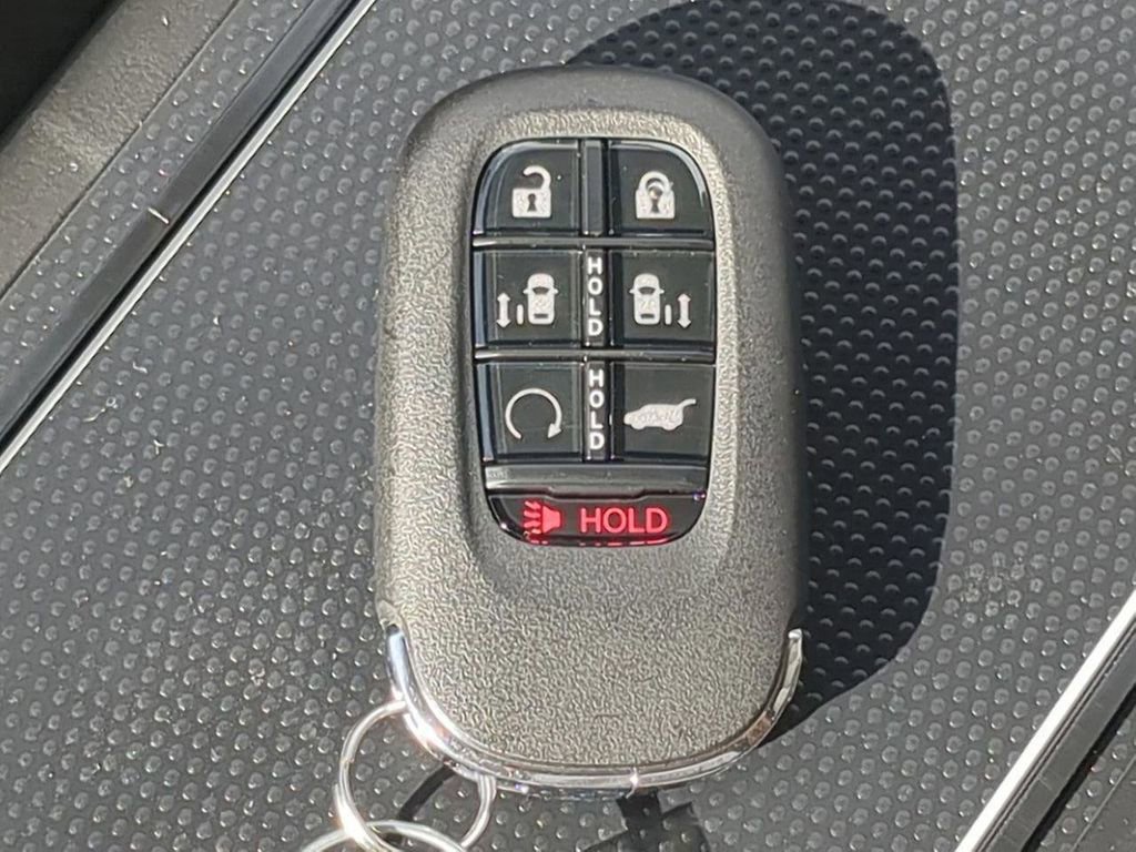 New 2026 Honda Odyssey Touring image 27