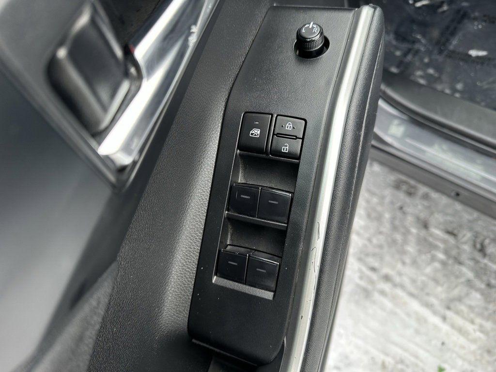 Certified 2024 Toyota Highlander XLE image 22