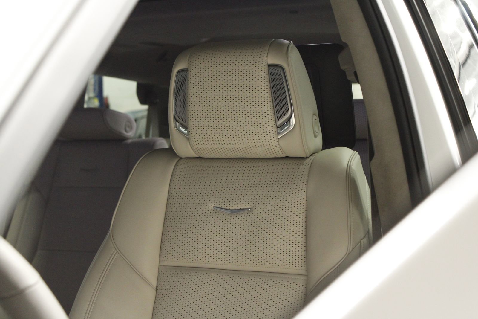 Used 2025 Cadillac Escalade Sport Platinum AWD/4WD image 18