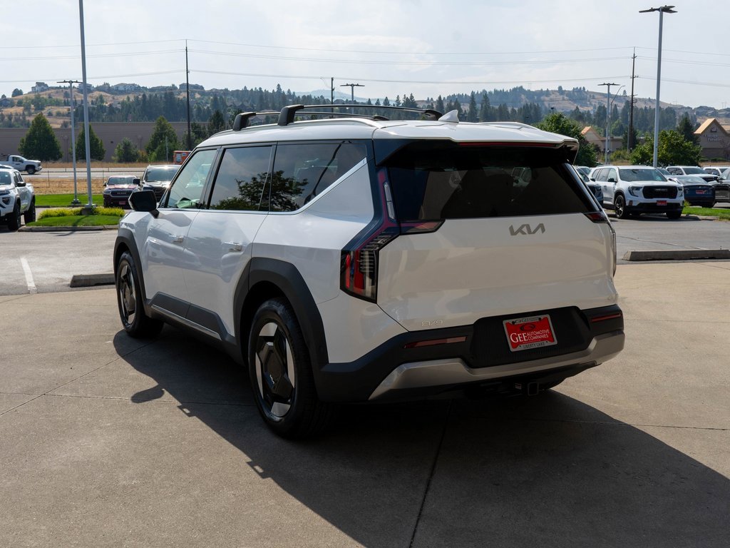 New 2026 Kia EV9 Wind image 5