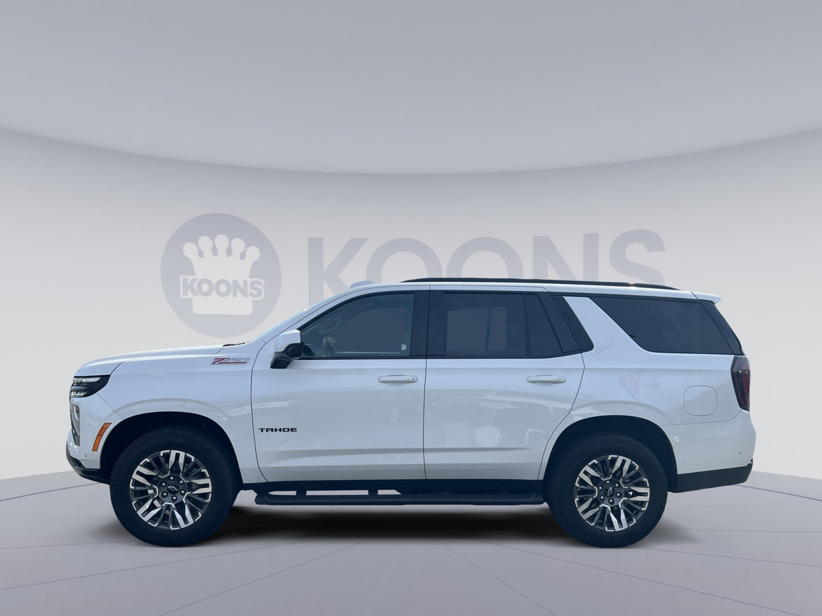 Used 2025 Chevrolet Tahoe Z71 AWD/4WD image 2