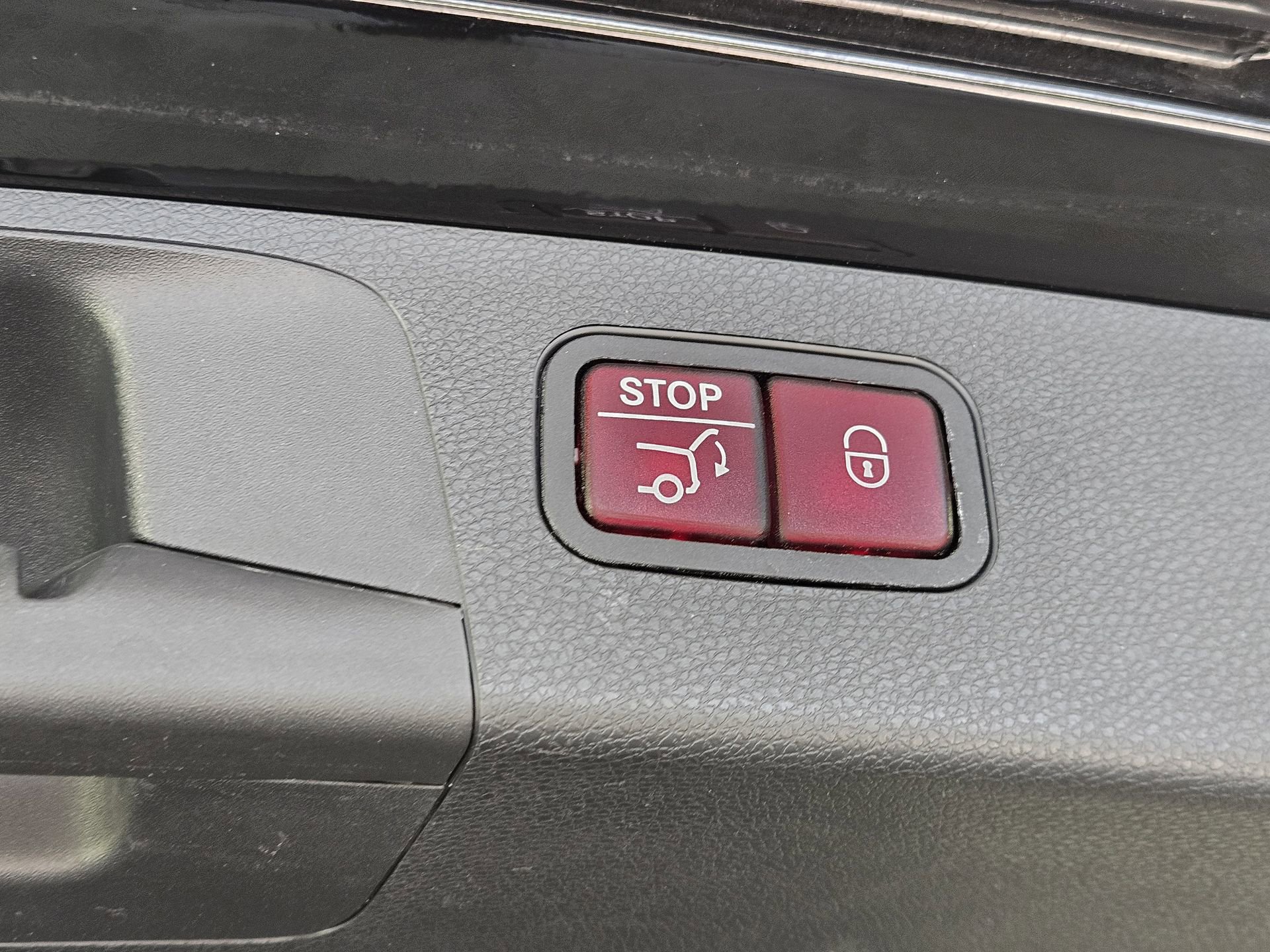 Used 2019 Mercedes-Benz E 450 4MATIC Wagon image 12