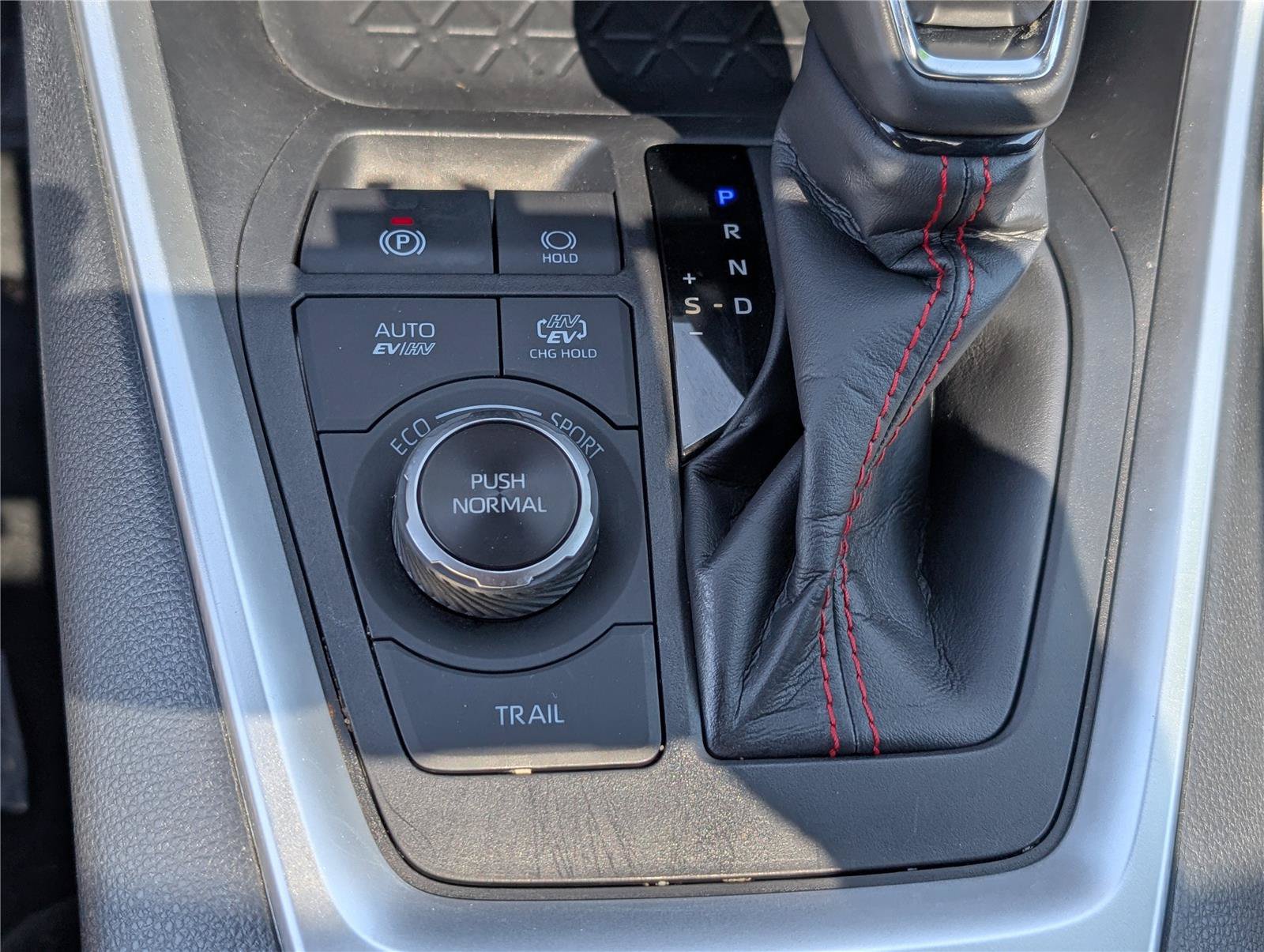 Used 2024 Toyota RAV4 SE w/ Weather & Moonroof Package AWD/4WD image 28