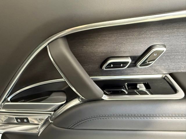 New 2025 Land Rover Range Rover SE image 35