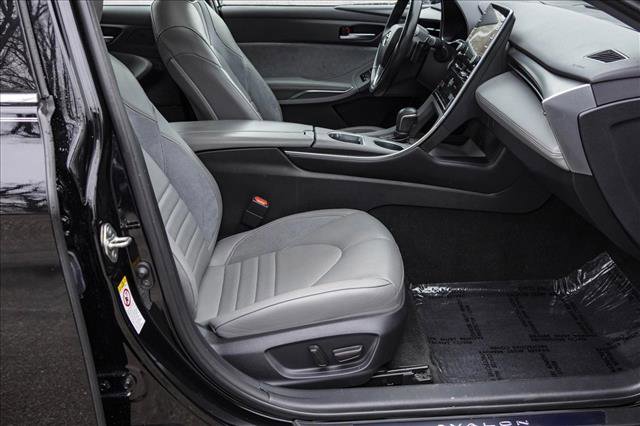 Used 2019 Toyota Avalon XSE w/ All Weather Liner Package image 28