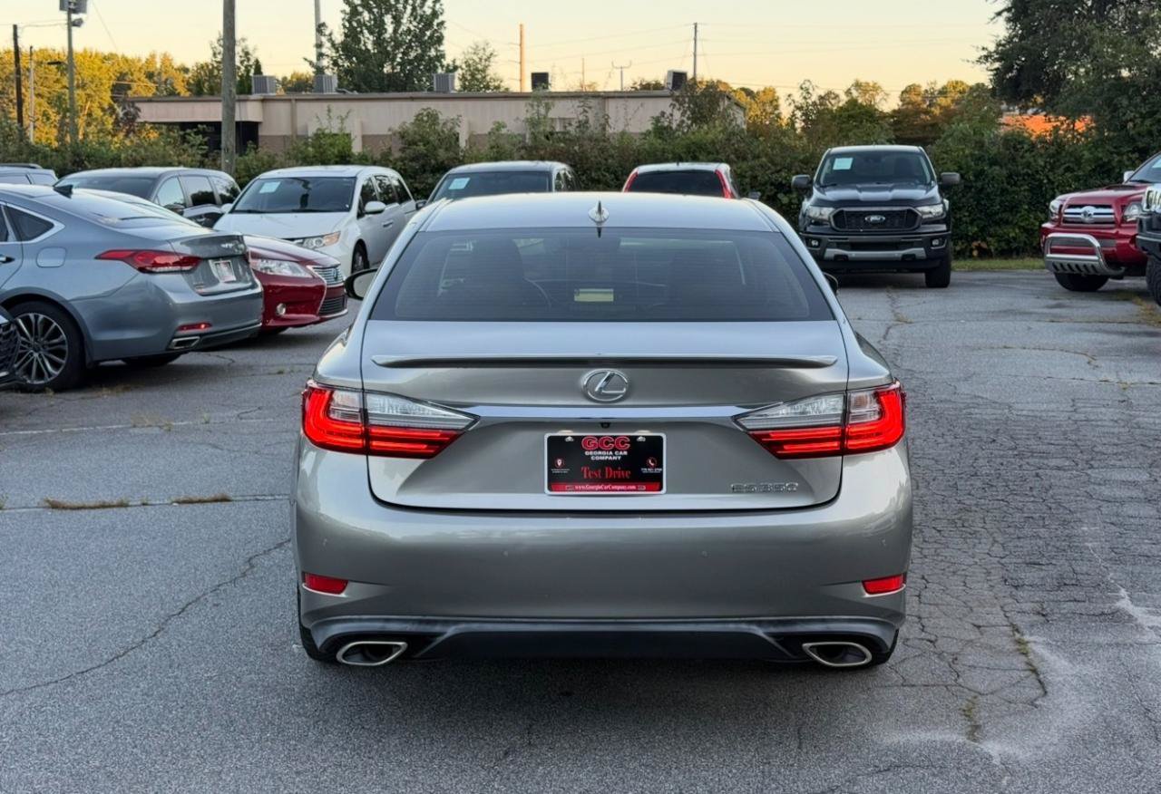 Used 2017 Lexus ES 350 w/ Luxury Package FWD image 6