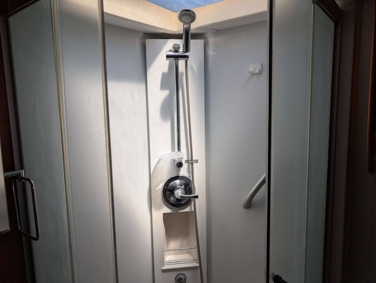 Used 2016 Mercedes-Benz Sprinter 3500 image 32