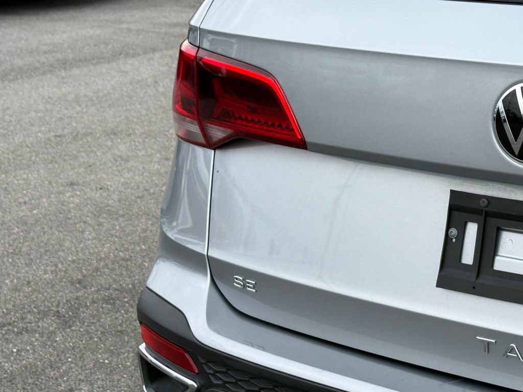 Used 2024 Volkswagen Taos SE image 6