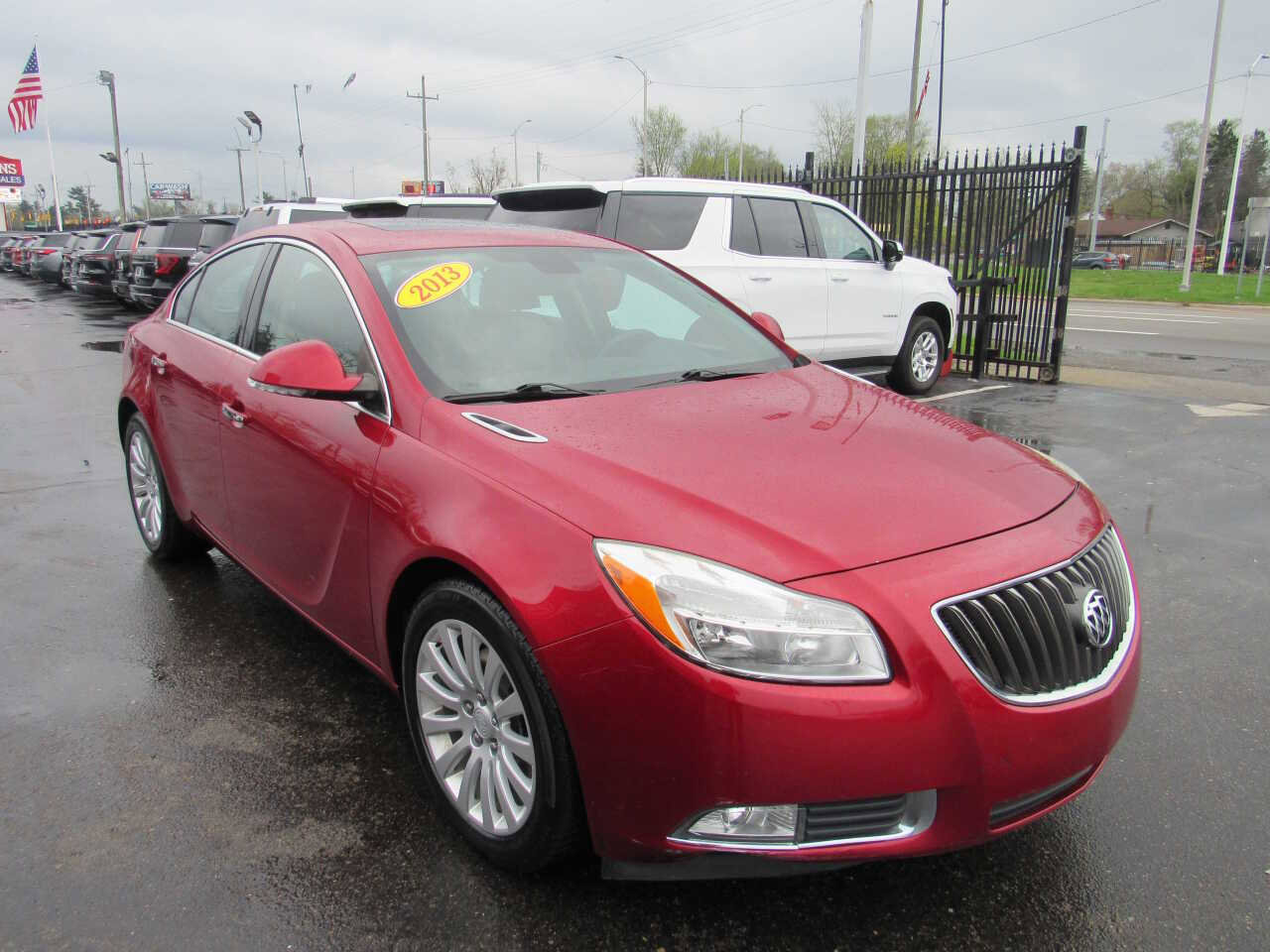 Used 2013 Buick Regal Premium image 3