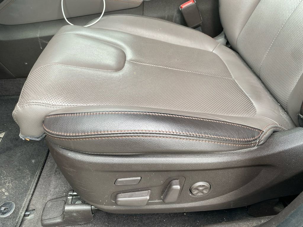 Used 2019 Hyundai Santa Fe FWD image 12