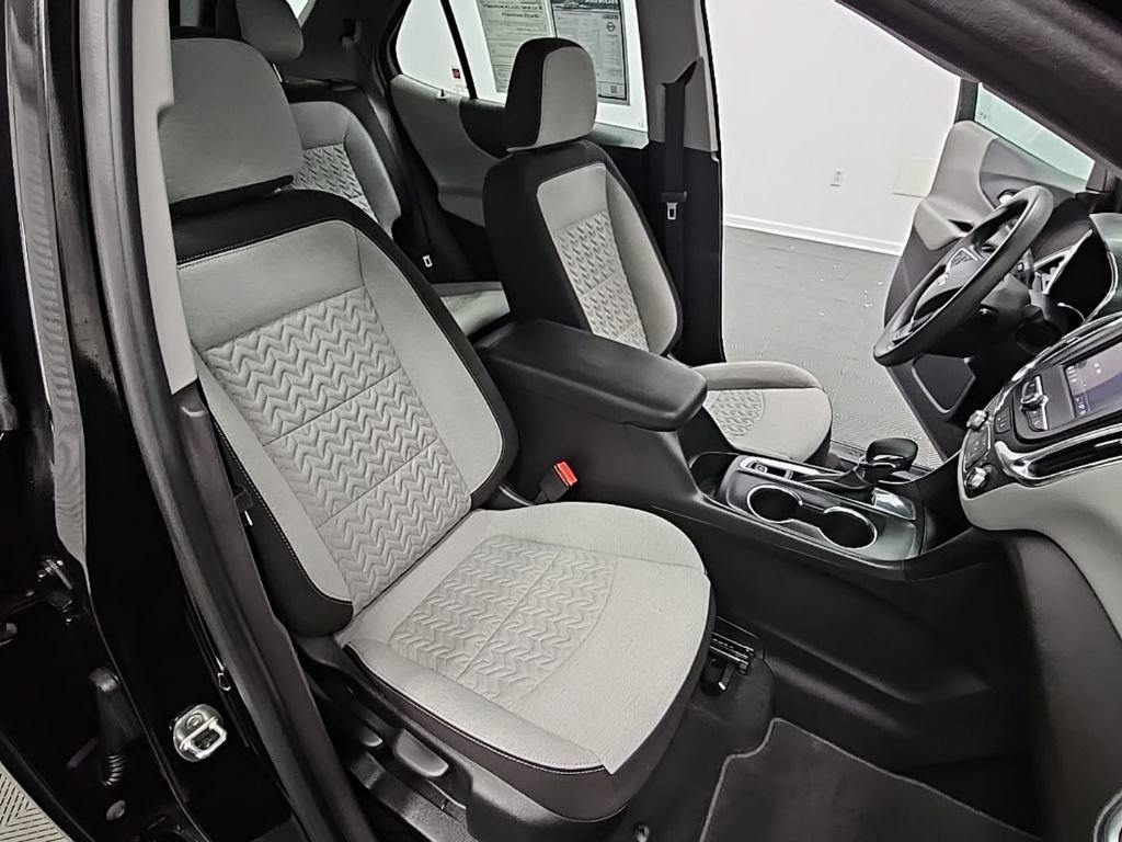 Used 2023 Chevrolet Equinox LS w/ Midnight Edition image 37