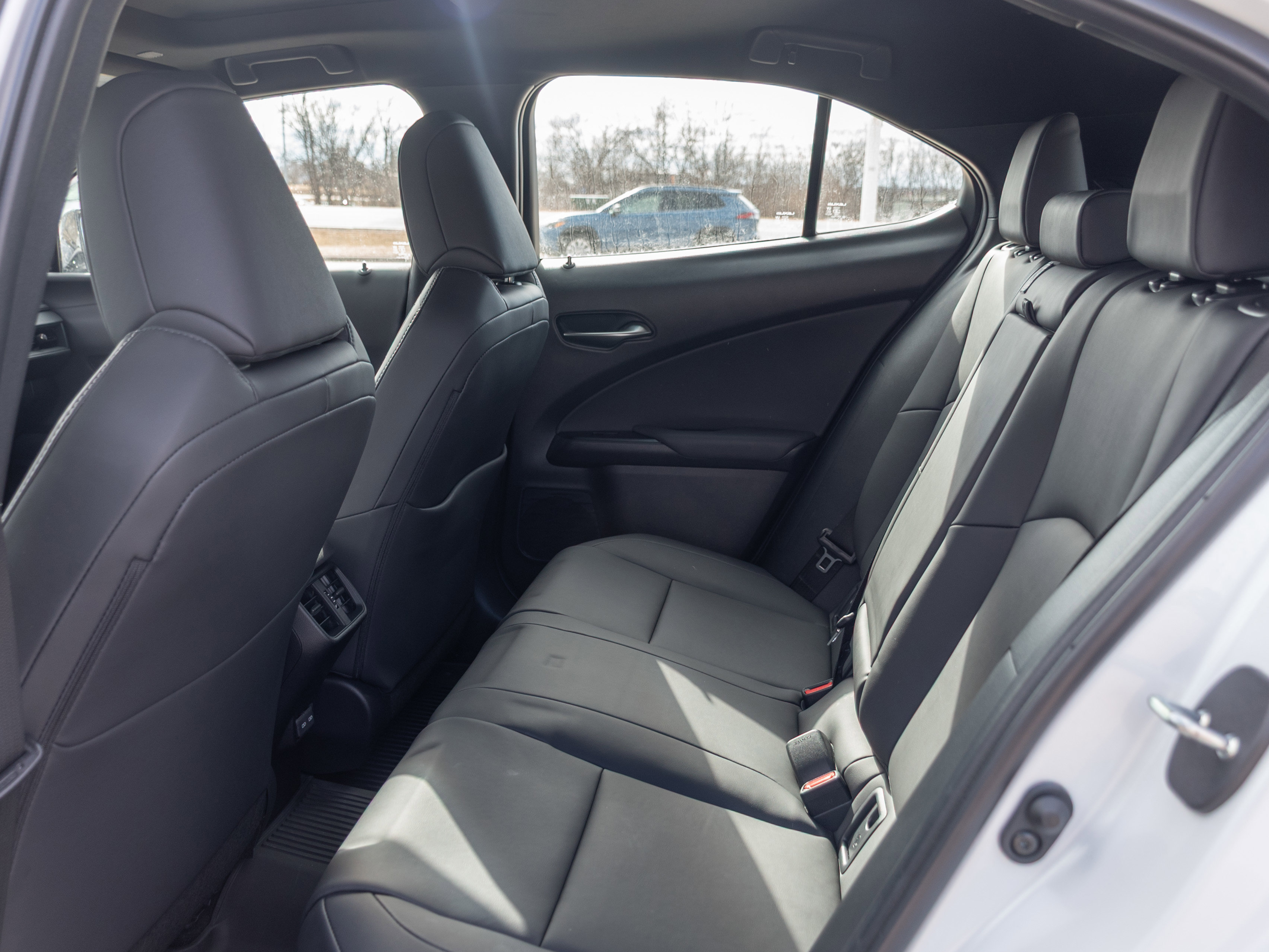 Used 2024 Lexus UX 250h AWD w/ Premium Package image 17