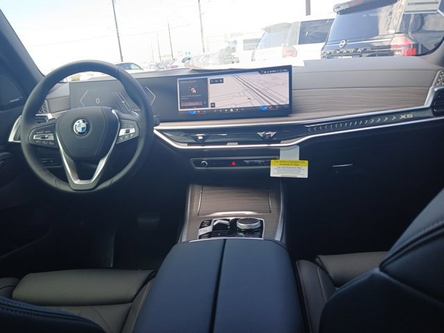 New 2026 BMW X5 xDrive40i w/ Off-Road Package AWD/4WD image 13