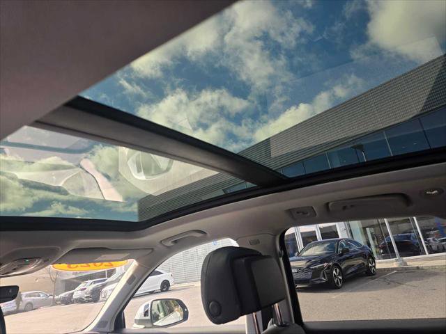 Used 2025 Audi Q5 e Premium Plus w/ Premium Plus Package image 21