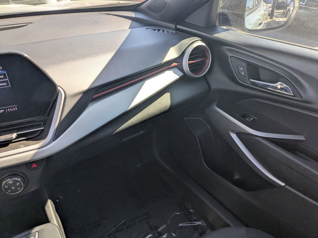 Used 2024 Chevrolet Trax RS w/ Driver Confidence Package image 4