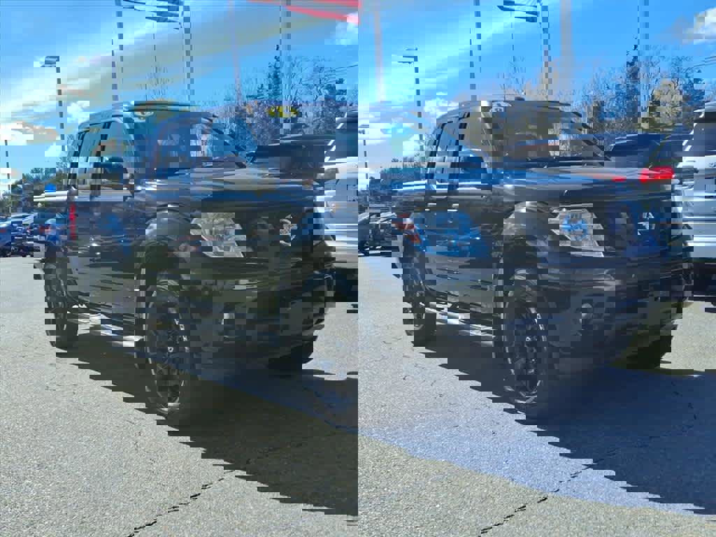 Certified 2018 Nissan Frontier SV w/ Value Truck Package image 3