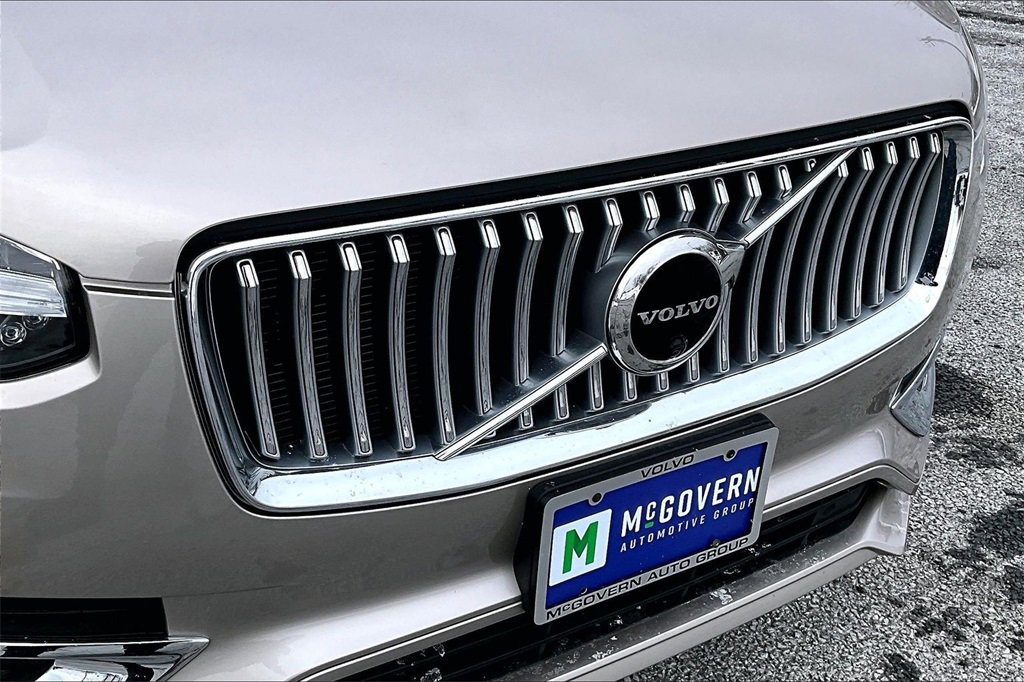 Used 2023 Volvo XC90 B6 Plus w/ Protection Package Premier image 34