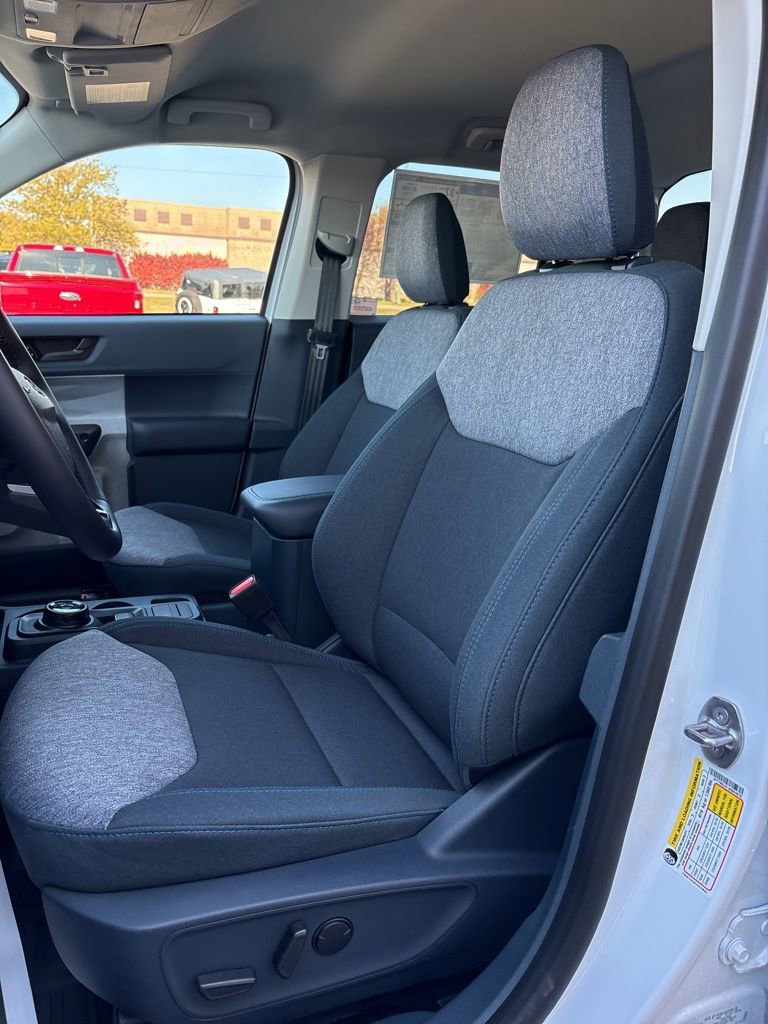 New 2025 Ford Maverick XLT image 3