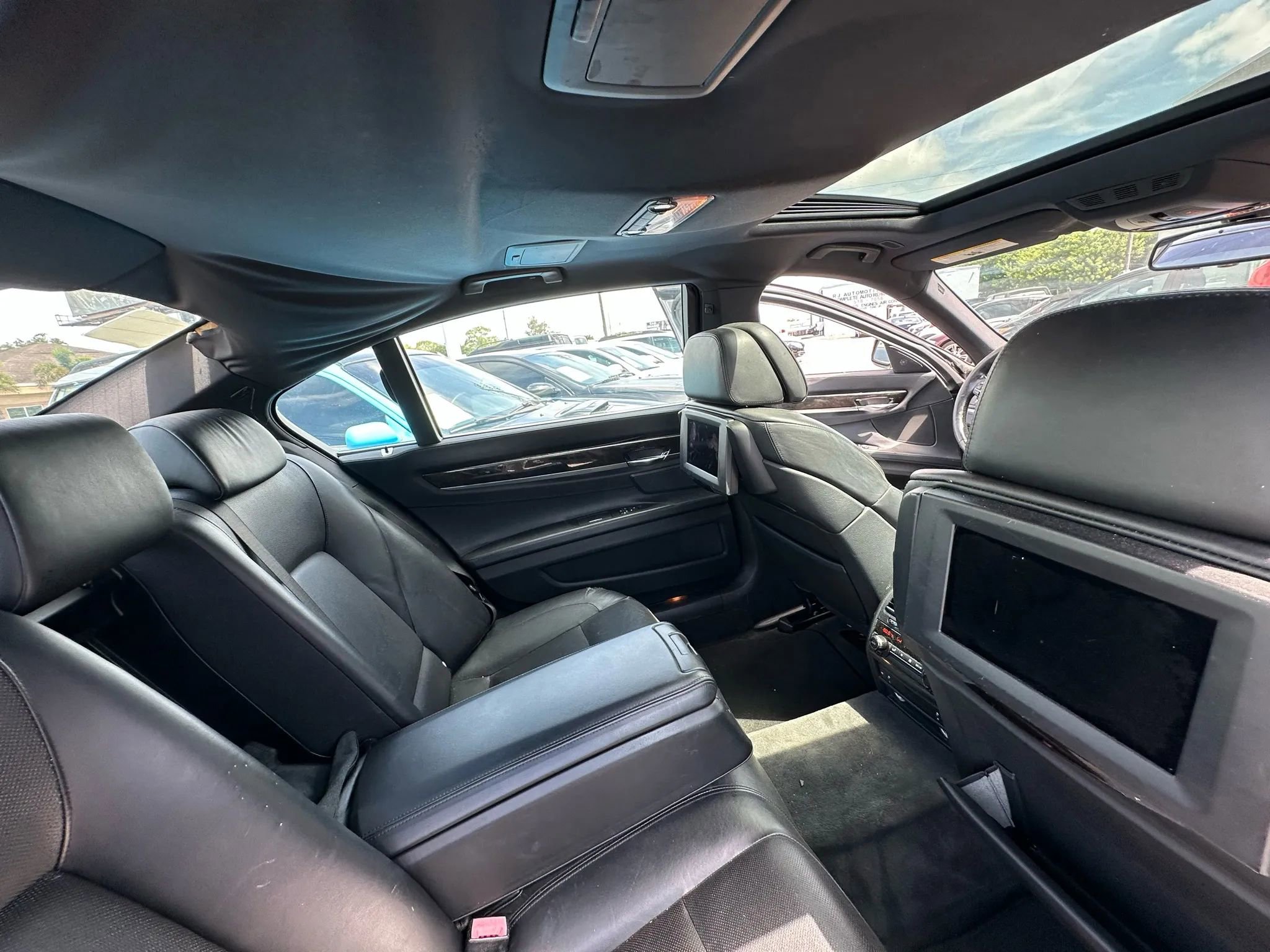Used 2012 BMW 750Li image 10