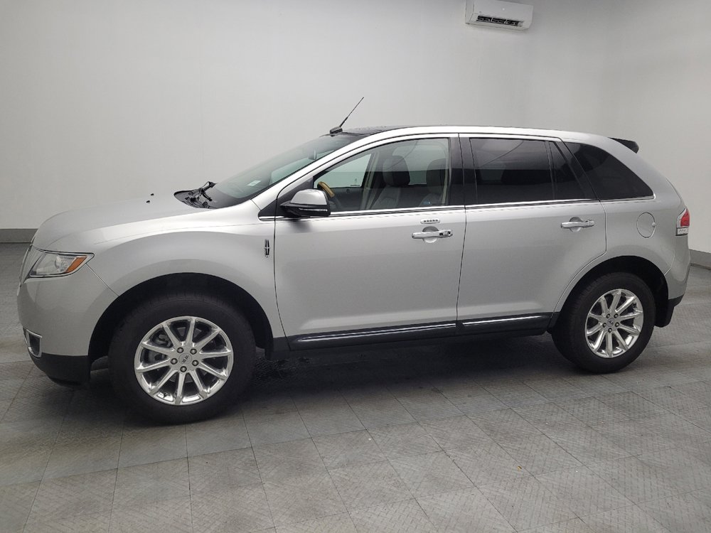 Used 2015 Lincoln MKX FWD w/ Equipment Group 102A image 2