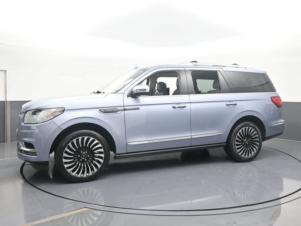 Used 2019 Lincoln Navigator Black Label w/ Cargo Package image 2