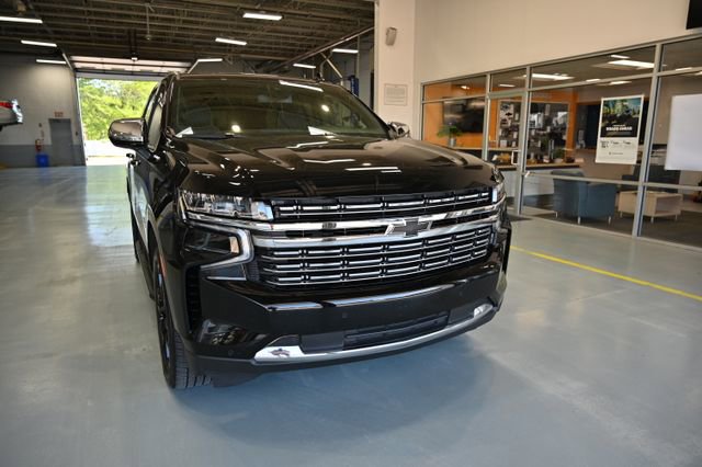 Used 2023 Chevrolet Tahoe Premier AWD/4WD image 3