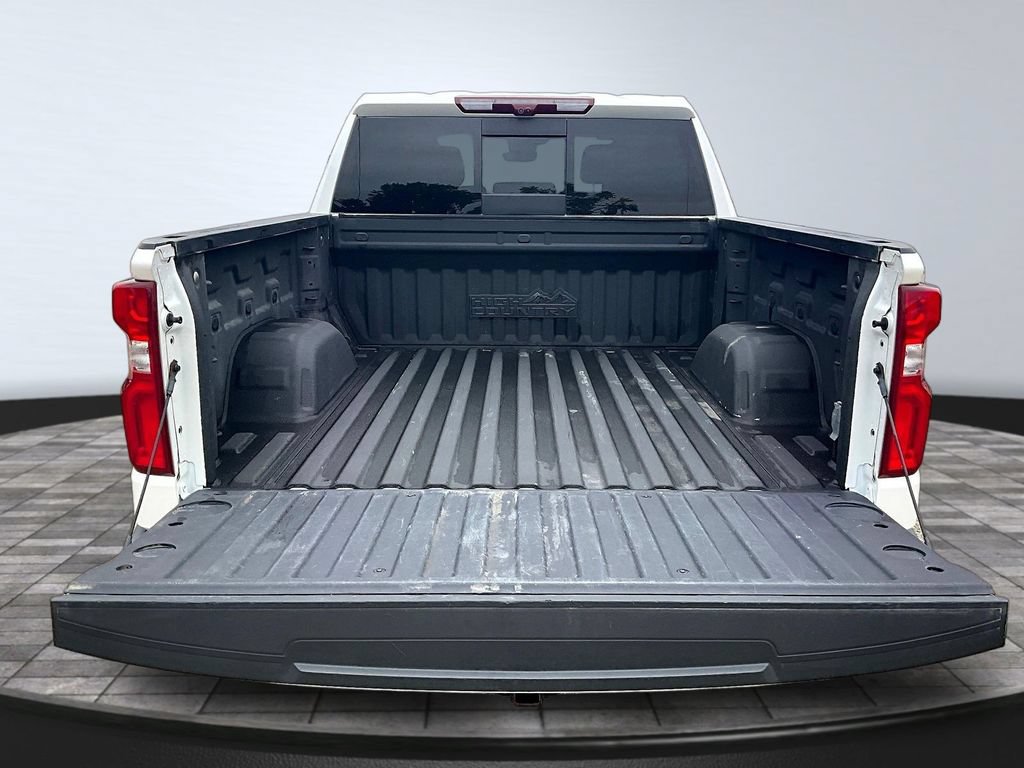 Used 2024 Chevrolet Silverado 1500 High Country w/ High Country Premium Package AWD/4WD image 9