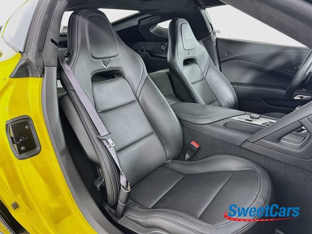 Used 2015 Chevrolet Corvette Z06 w/ 3LZ Preferred Equipment Group RWD image 12
