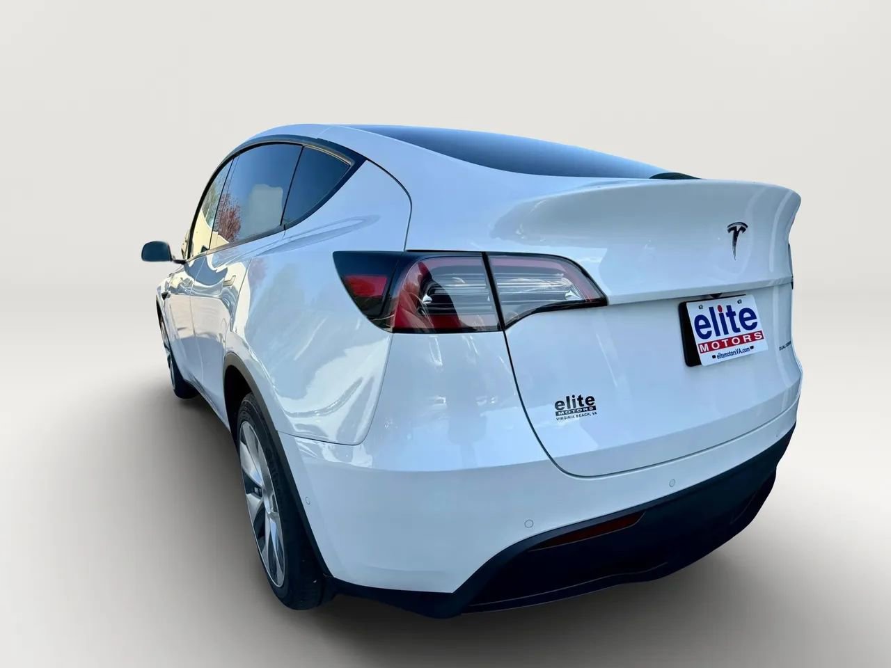 Used 2021 Tesla Model Y Long Range image 14