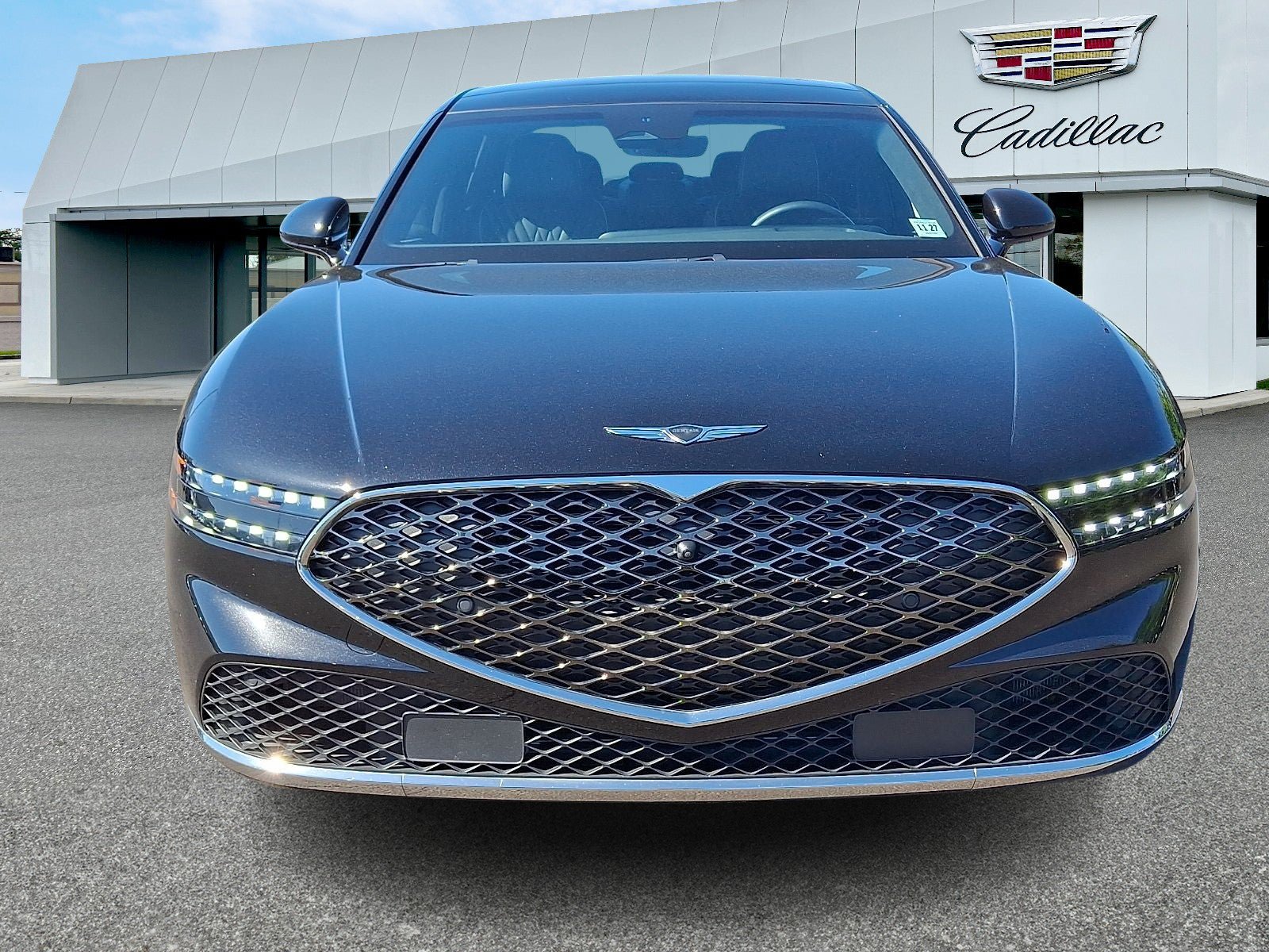 Used 2023 Genesis G90 3.5T AWD/4WD image 2