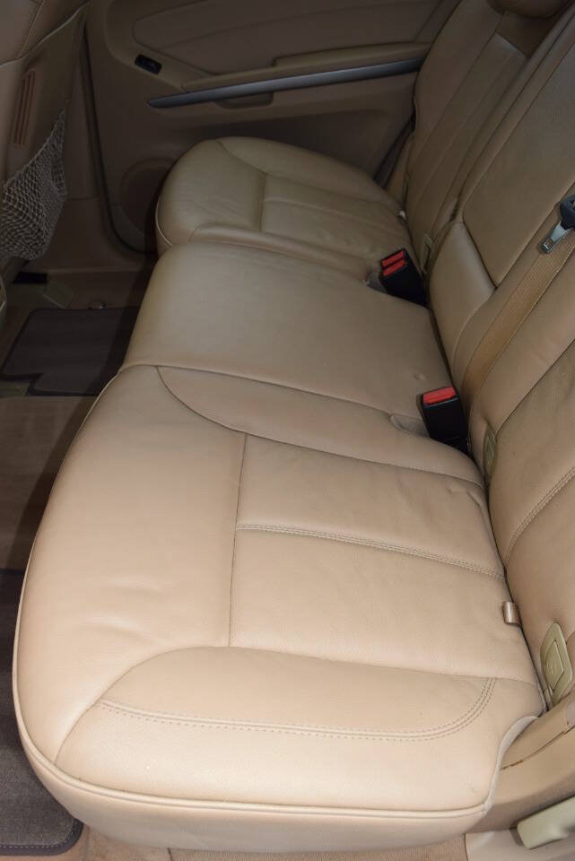 Used 2011 Mercedes-Benz GL 550 4MATIC image 44