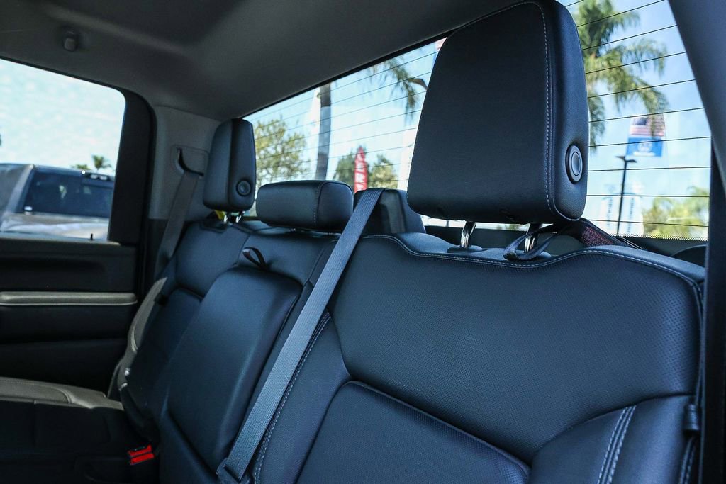 Used 2022 Chevrolet Silverado 3500 LTZ image 30