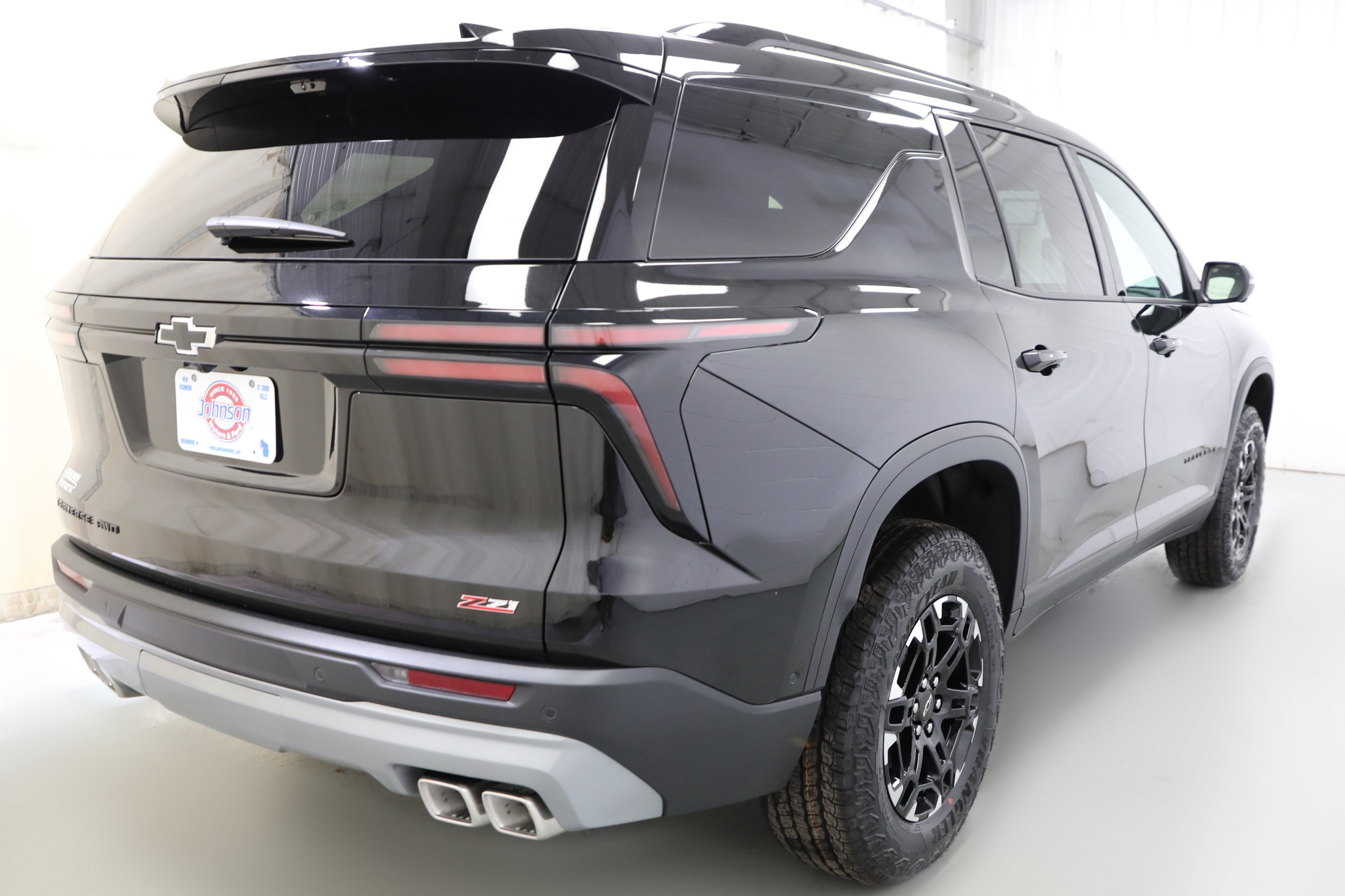 New 2027 Chevrolet Traverse Z71 w/ Enhanced Driving Package AWD/4WD image 18
