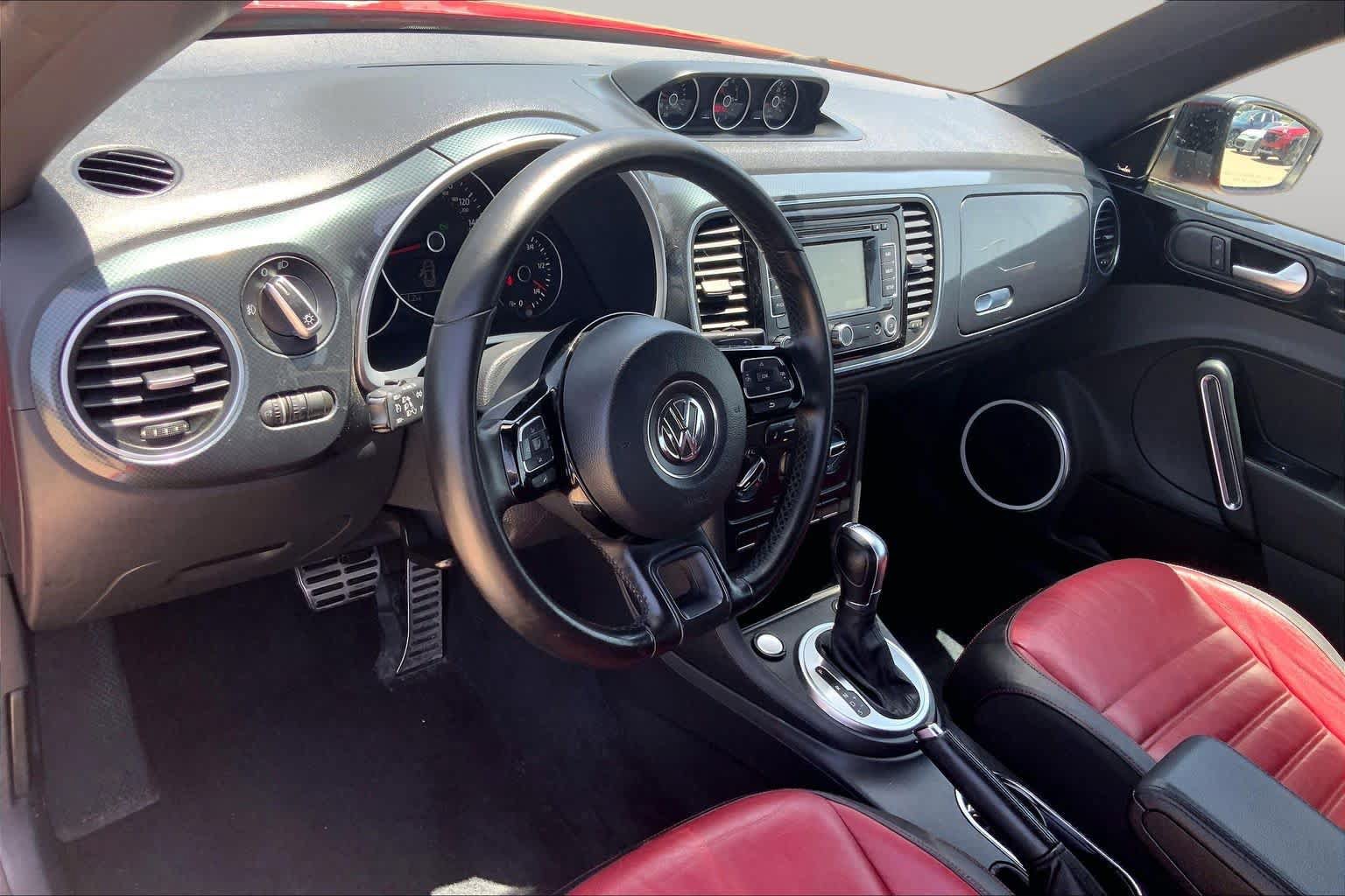 Used 2012 Volkswagen Beetle 2.0T FWD image 14