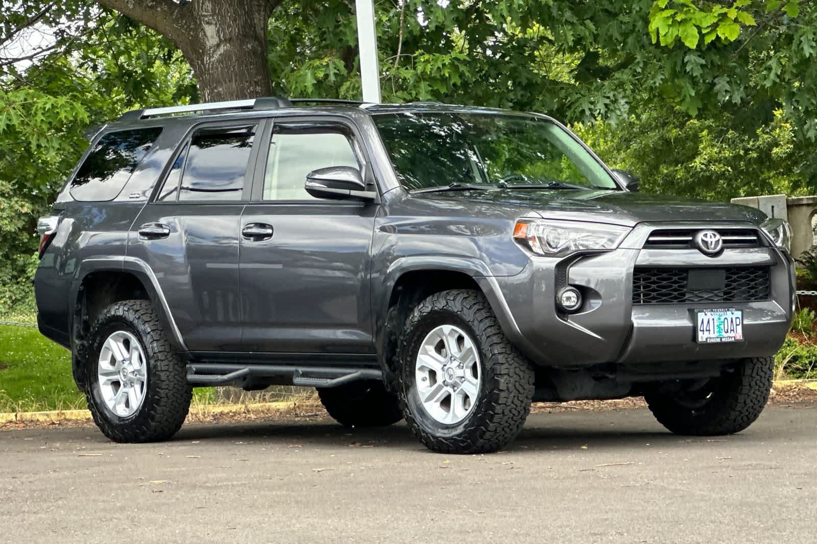 Used 2021 Toyota 4Runner SR5 Premium w/ Moonroof Package AWD/4WD image 9