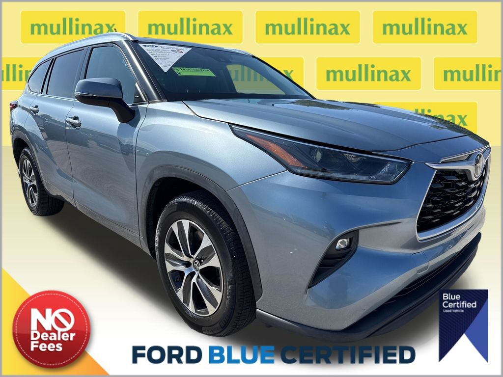 Used 2021 Toyota Highlander XLE FWD image 1